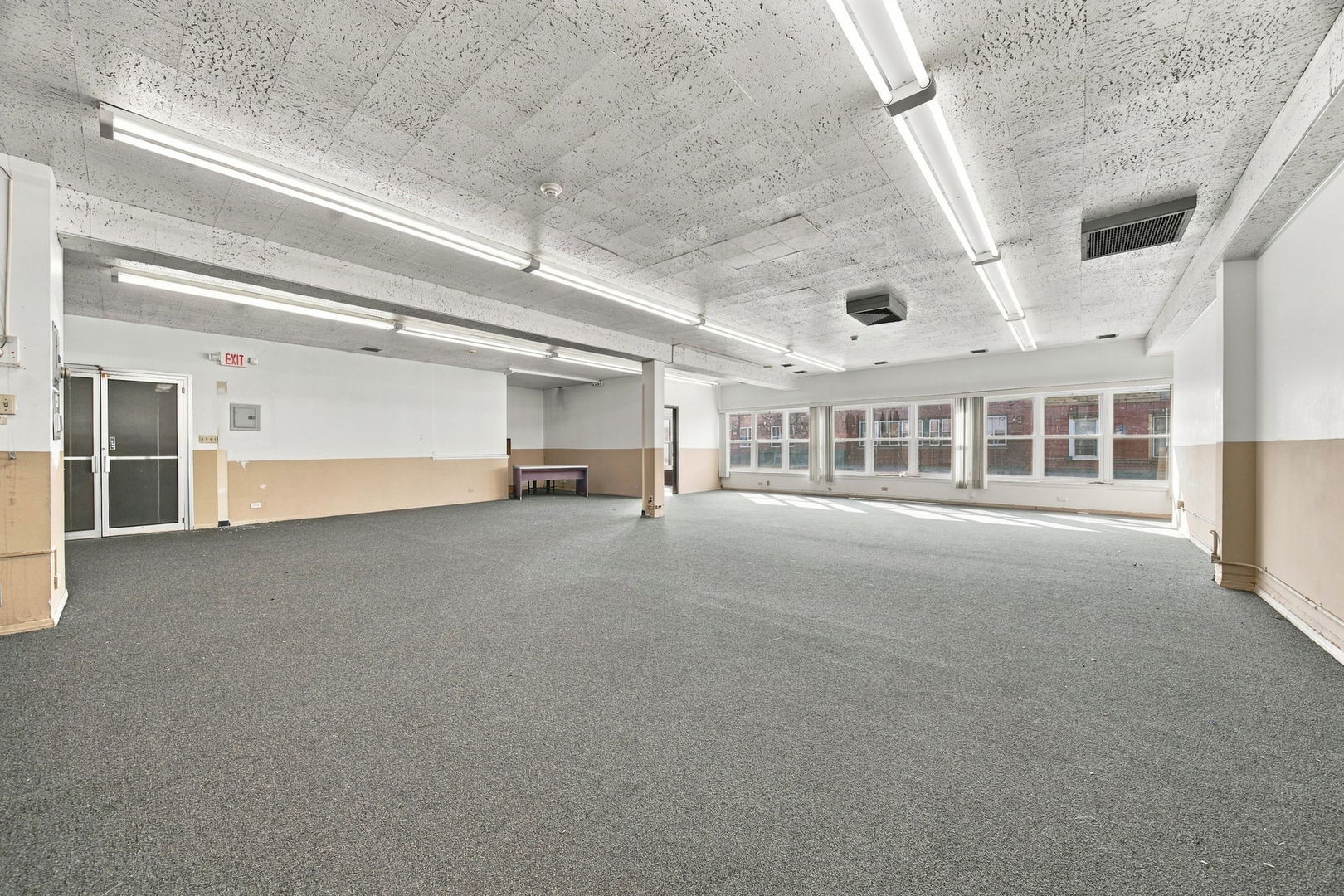 13005 Western Avenue Property Photo 21
