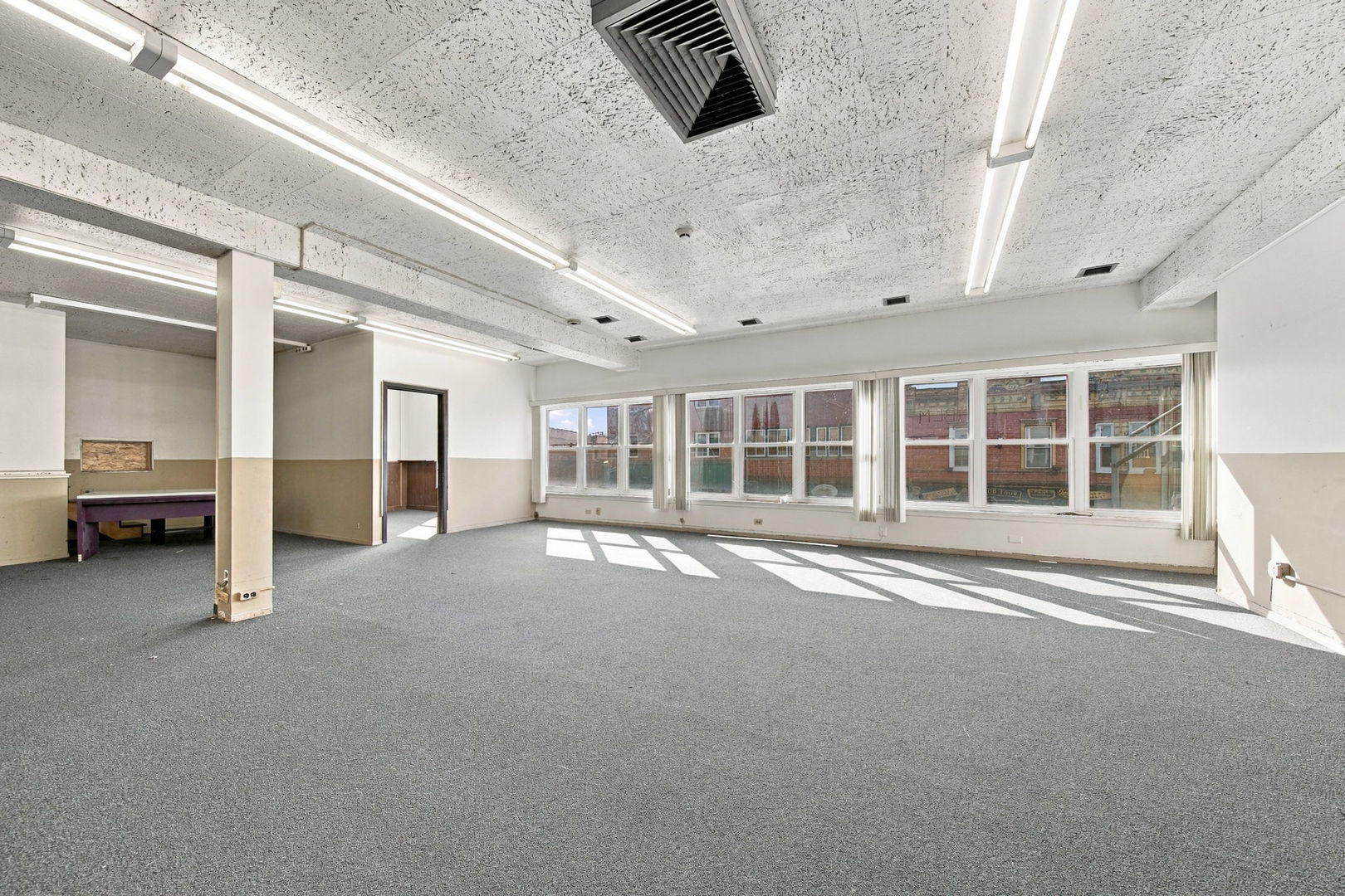 13005 Western Avenue Property Photo 22