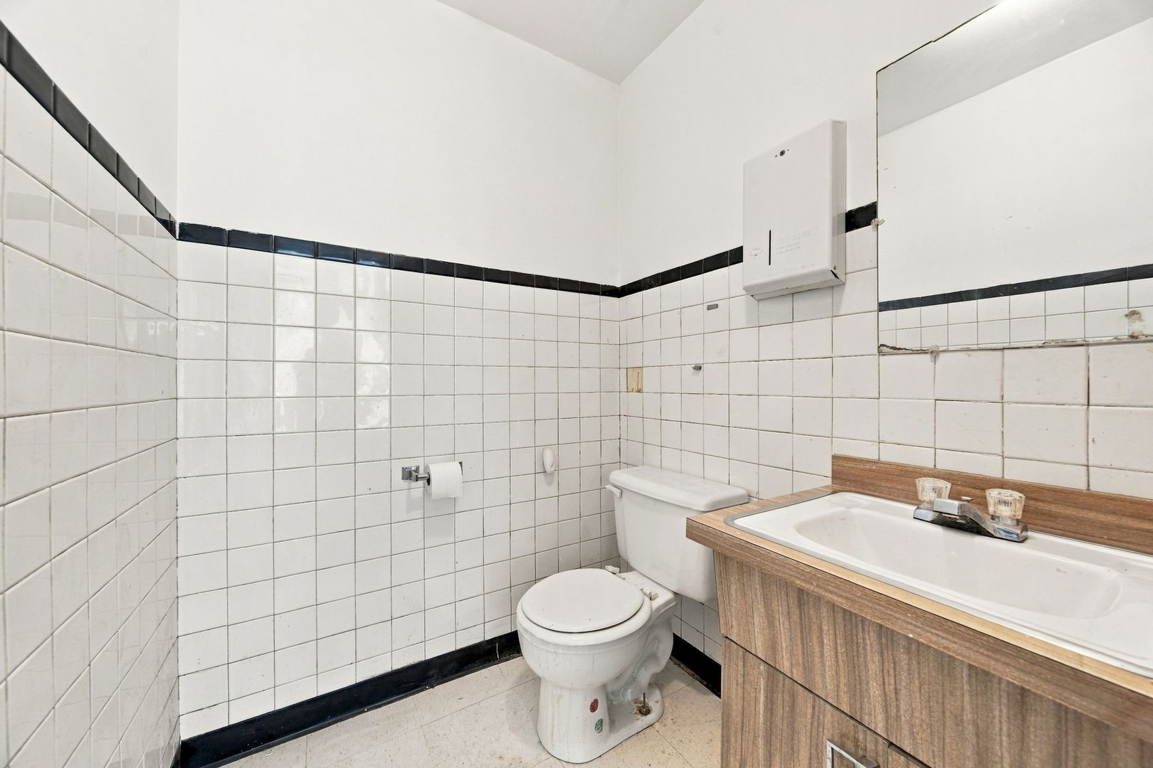13005 Western Avenue Property Photo 30