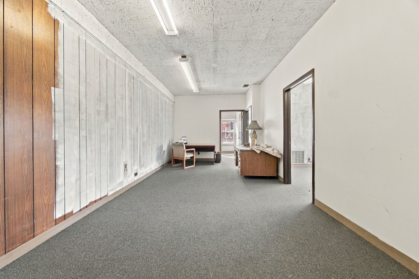 13005 Western Avenue Property Photo 32
