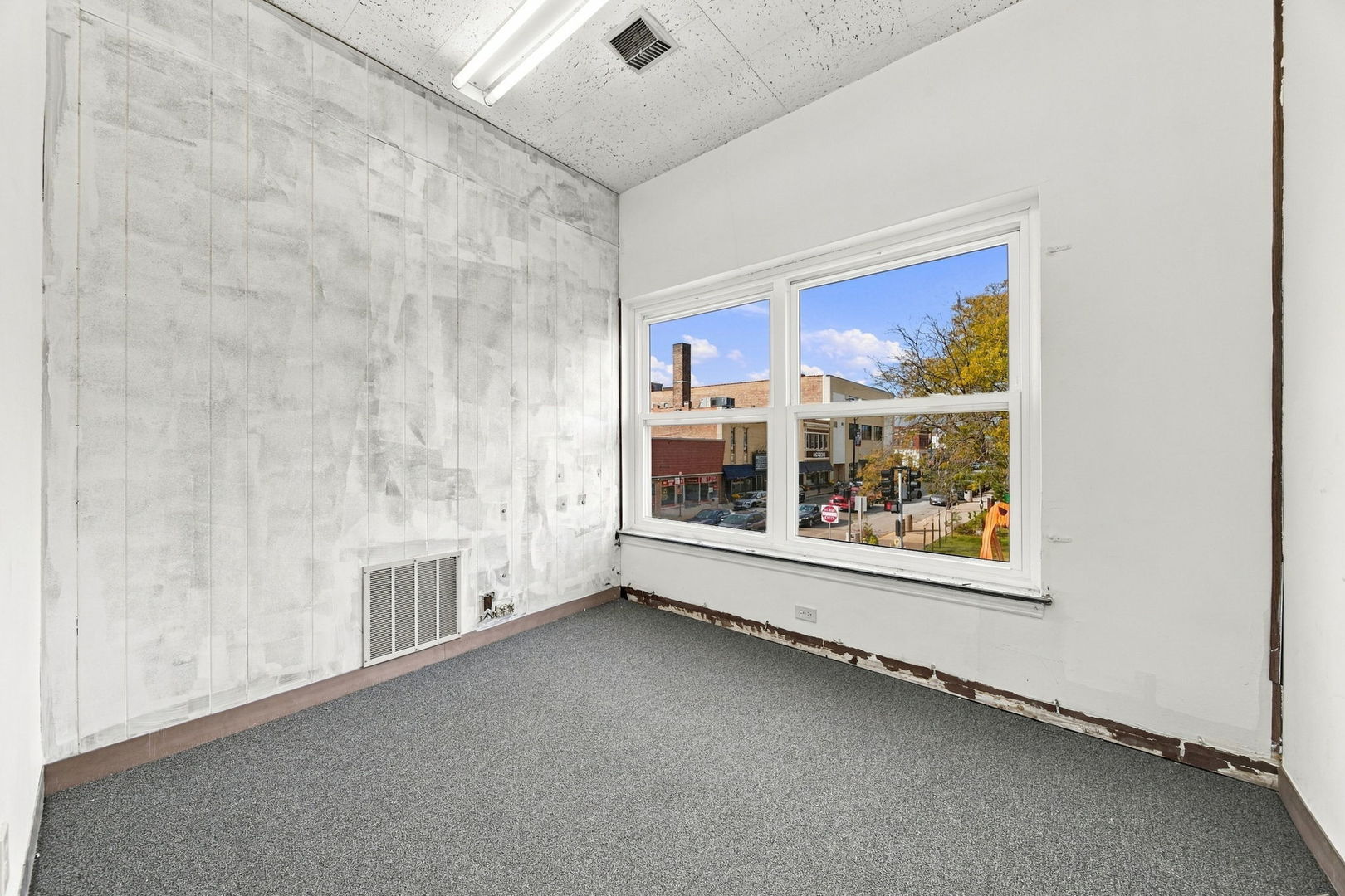 13005 Western Avenue Property Photo 33