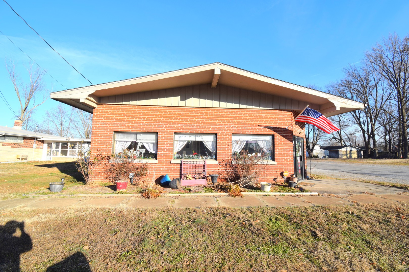 502 W Franklin Avenue Property Photo 7