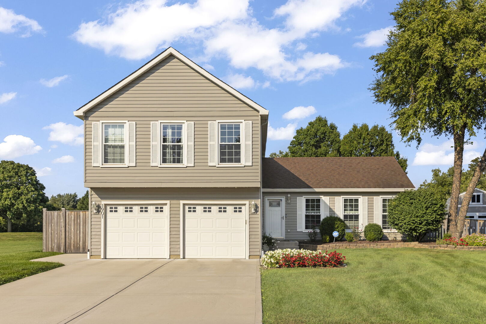 1901 Clydesdale Drive Property Photo 1