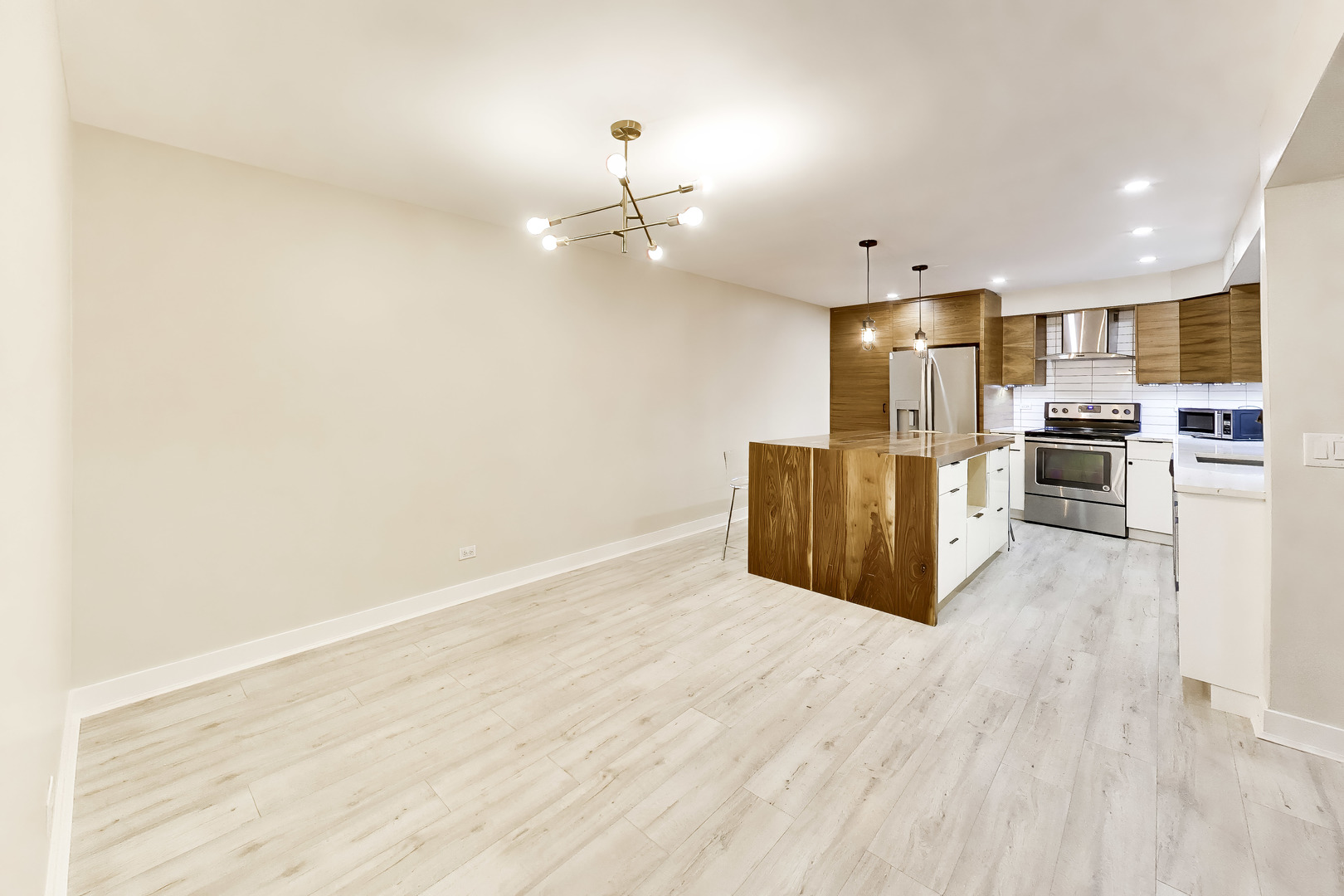 1030 S Fernandez Avenue 2b Property Photo 4
