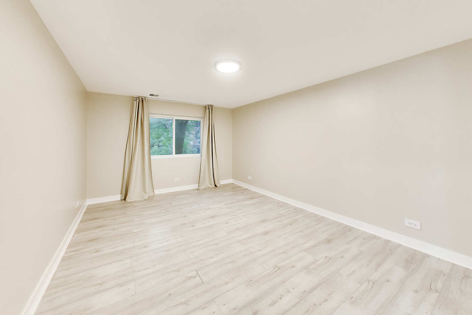1030 S Fernandez Avenue 2b Property Photo 8