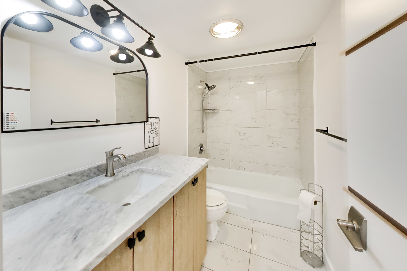 1030 S Fernandez Avenue 2b Property Photo 10