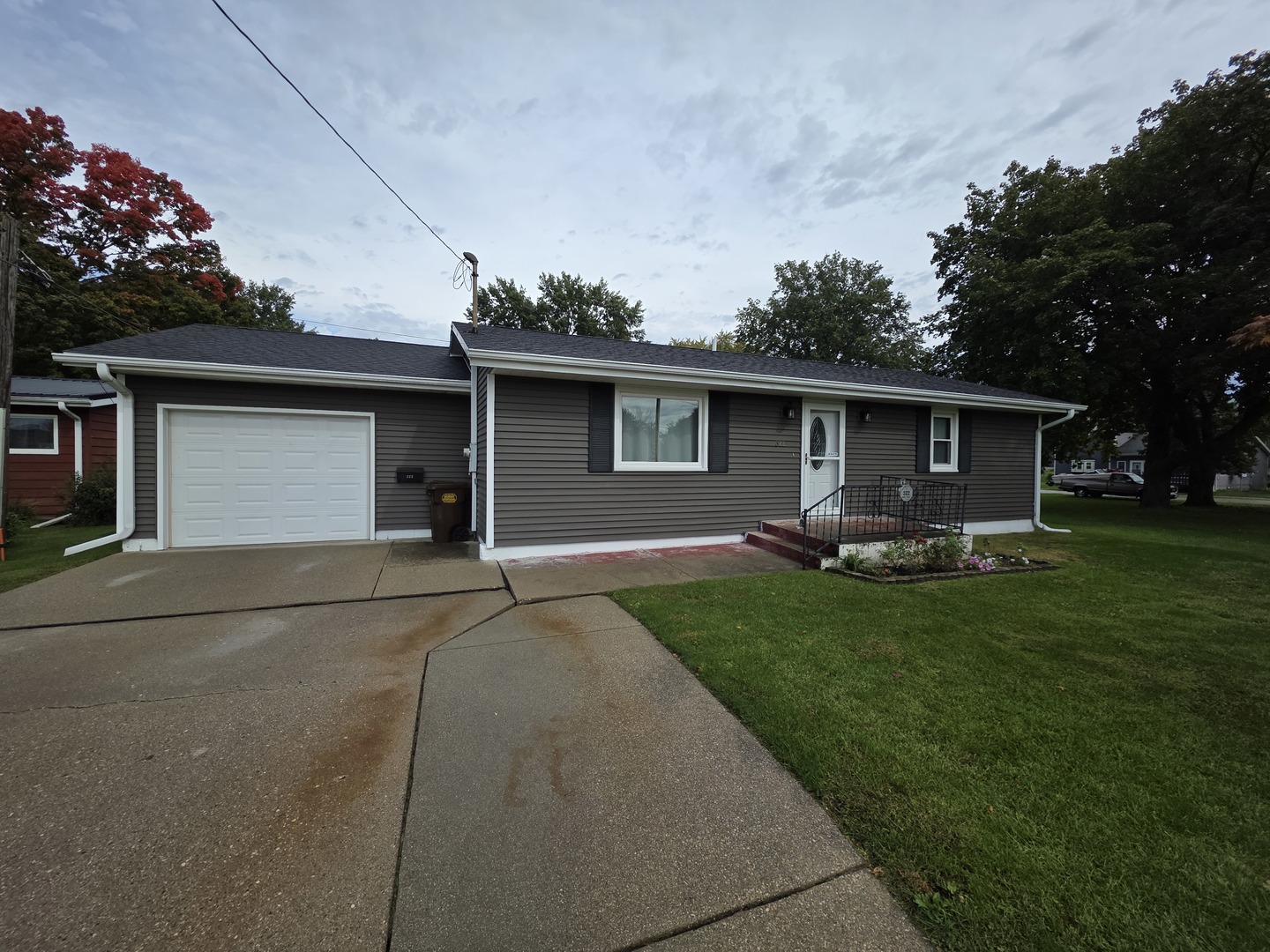 322 Woodlawn Drive Property Photo 1