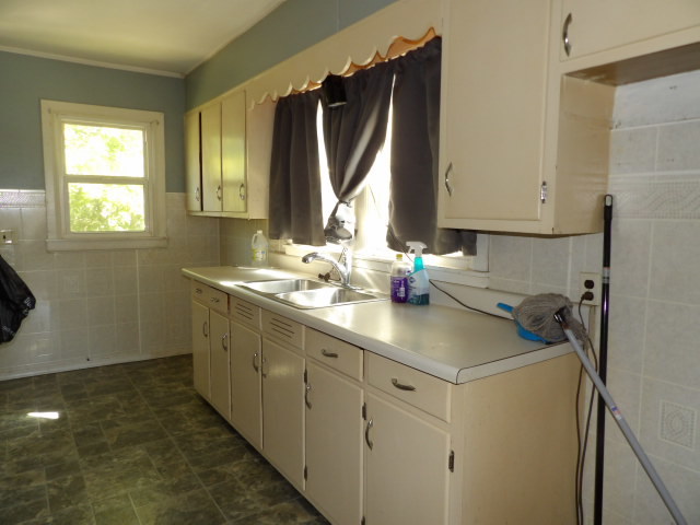 108 W State Street Property Photo 9