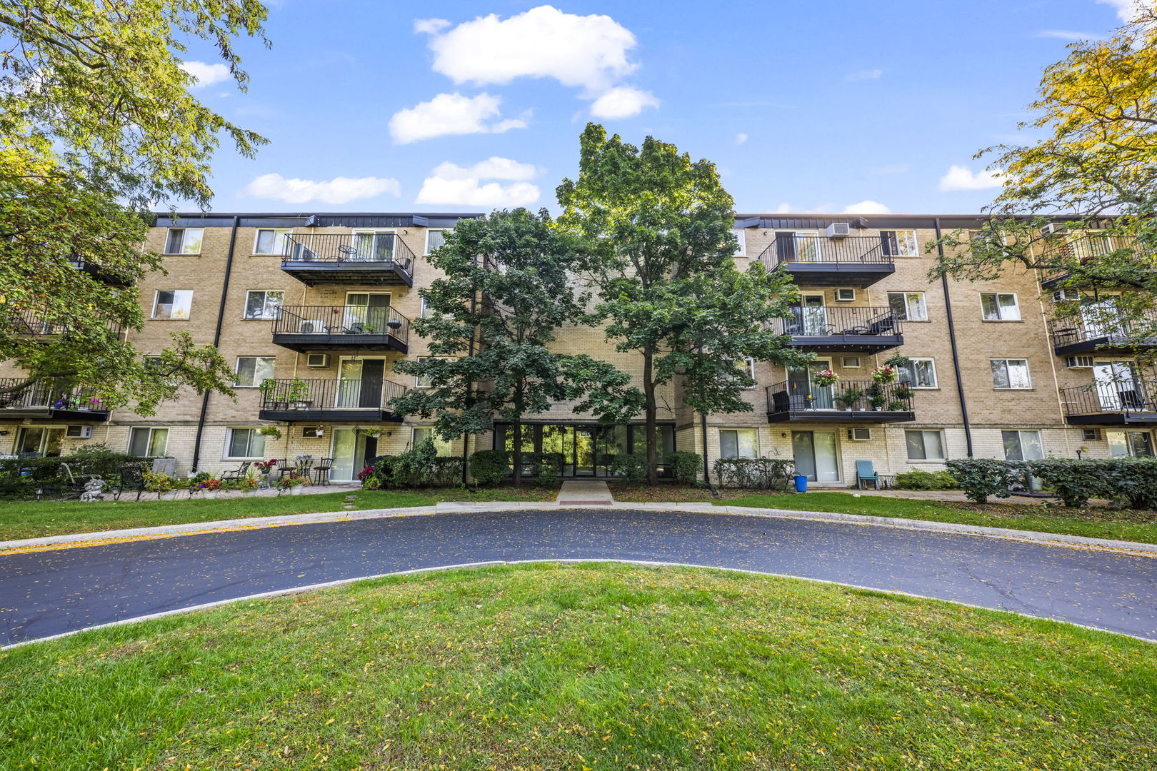 1215 N Waterman Avenue 3c Property Photo 1