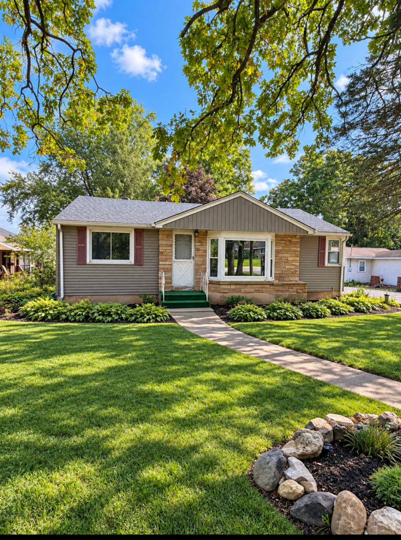 40541 N Il Route 83 Route Property Photo 1