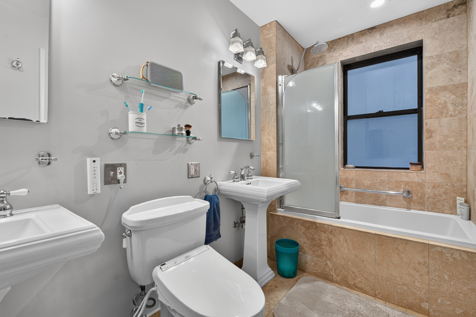 1252 W Winona Street 1 Property Photo 14