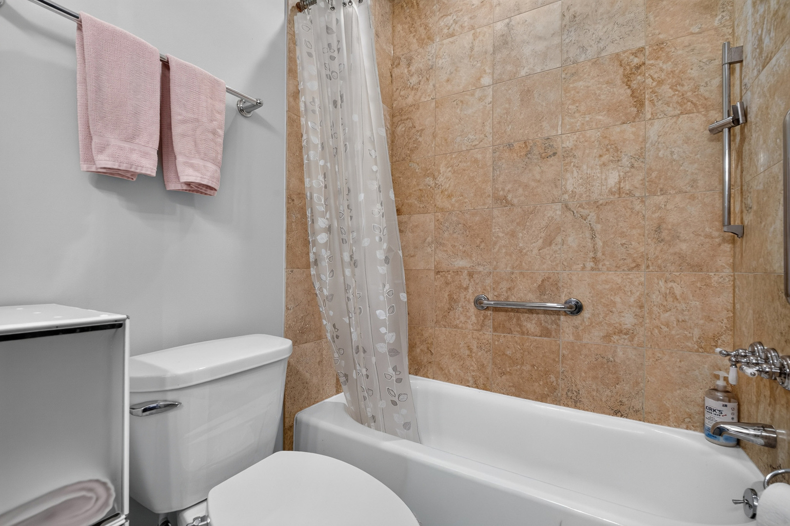 1252 W Winona Street 1 Property Photo 17
