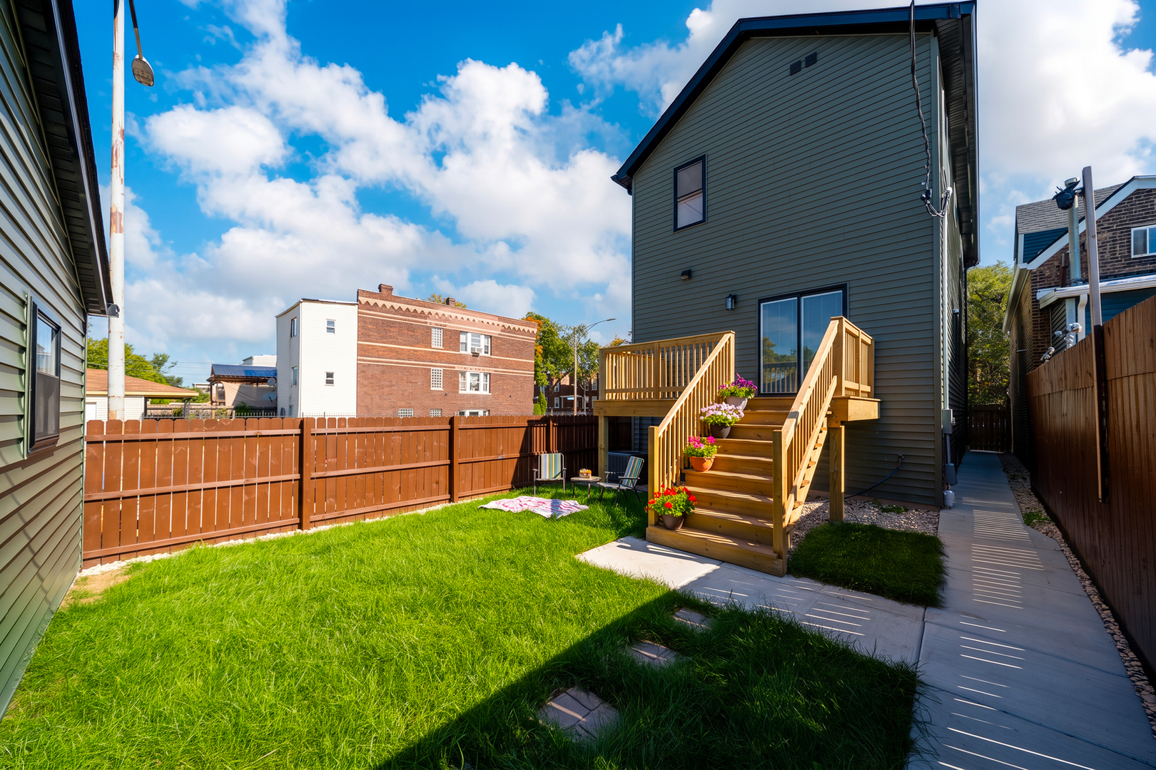 956 N Saint Louis Avenue Property Photo 31