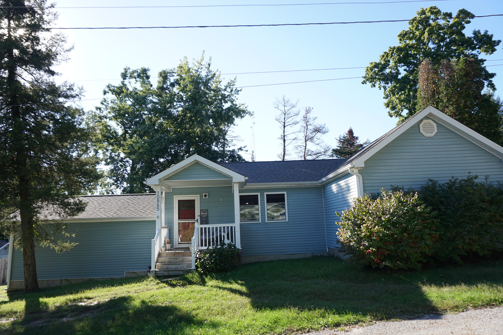 10865 E Seneca Lane Property Photo 1