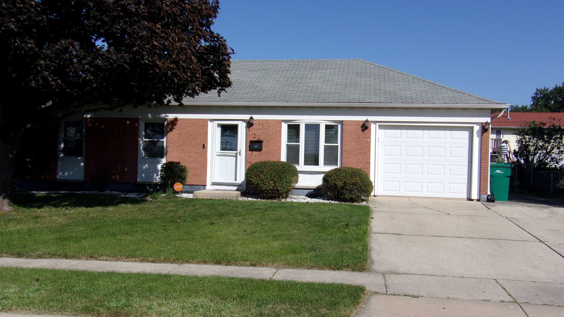 726 Newland Avenue Property Photo 1