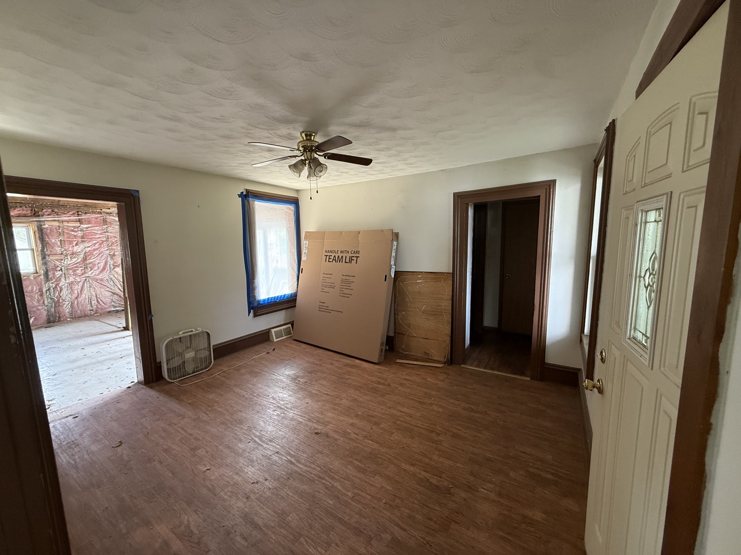 124 S Elm Street Property Photo 4