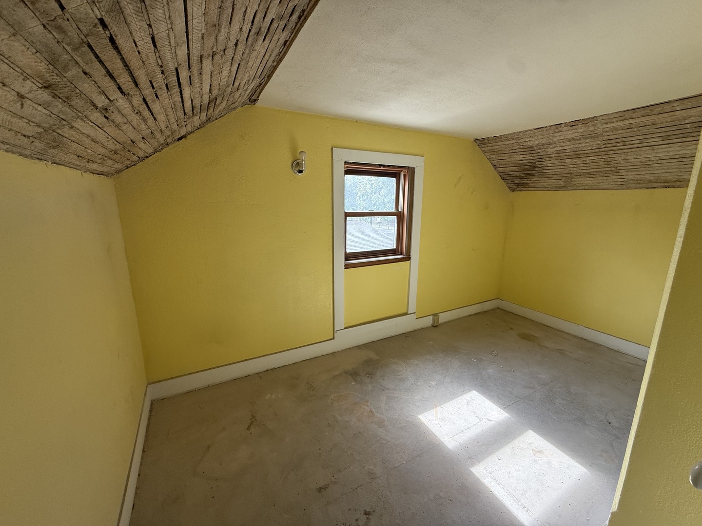 124 S Elm Street Property Photo 10