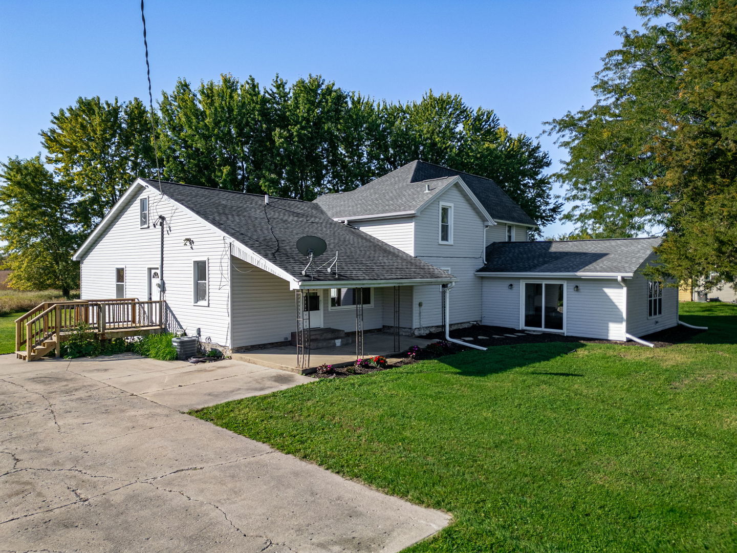 16108 Anderson Road Property Photo 1