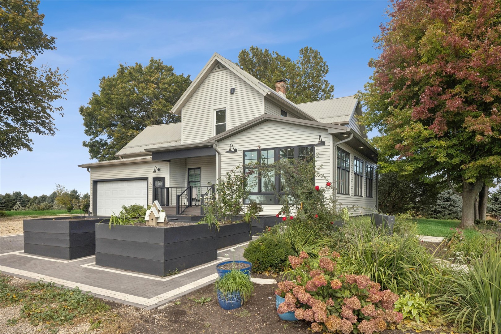 15821 Lynch Road Property Photo 1