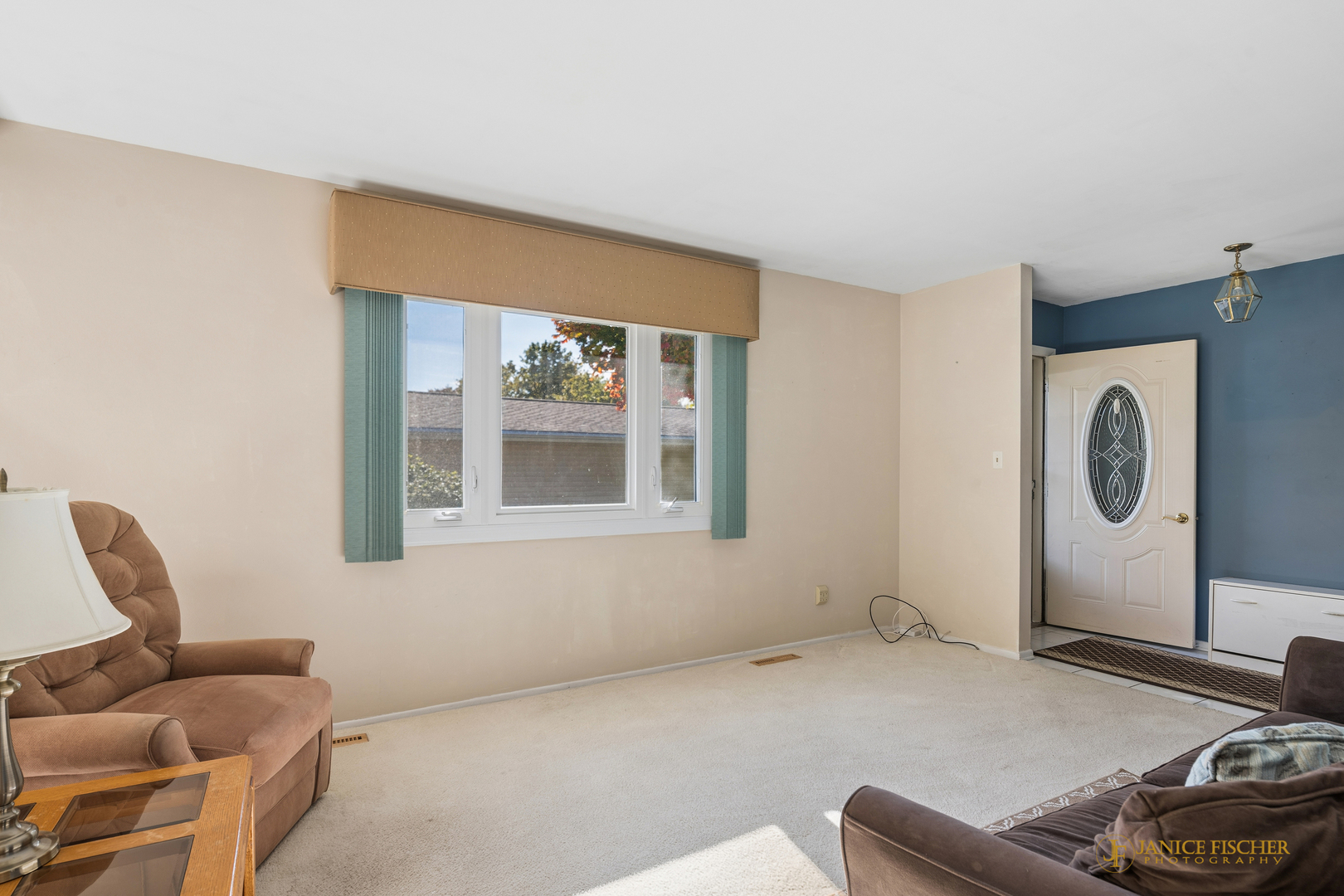 819 Wiltshire Drive 3 Property Photo 2