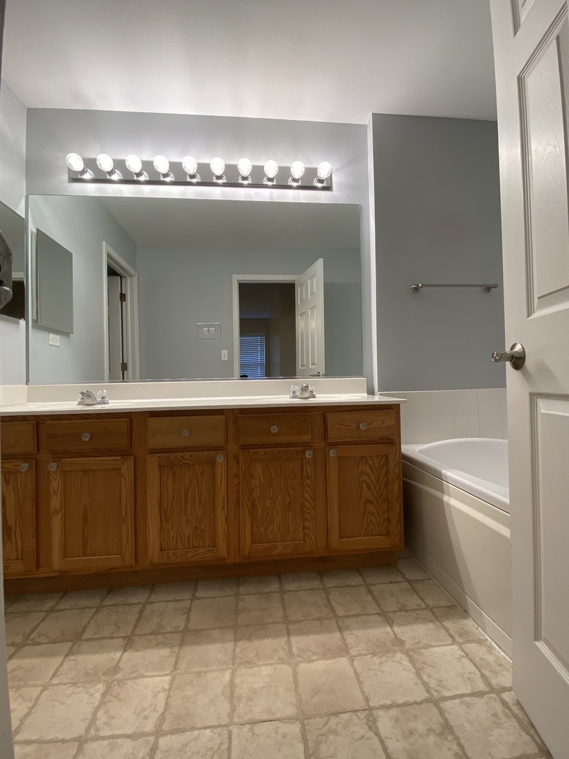 201 Springbrook Trail Property Photo 8