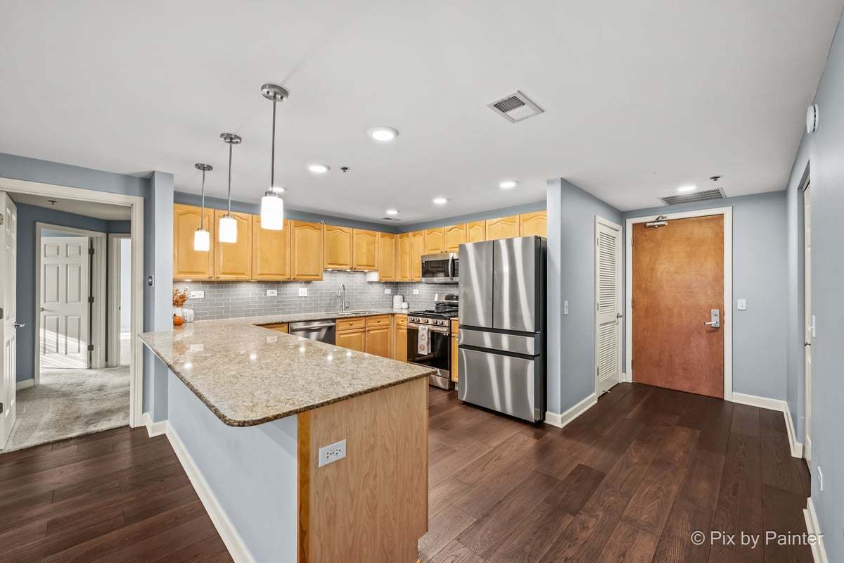 865 E 22nd Street 208 Property Photo 1