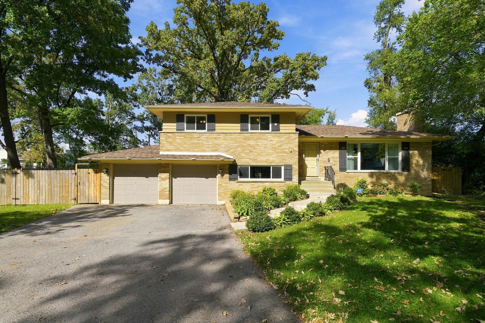141 E Potter Street Property Photo 1