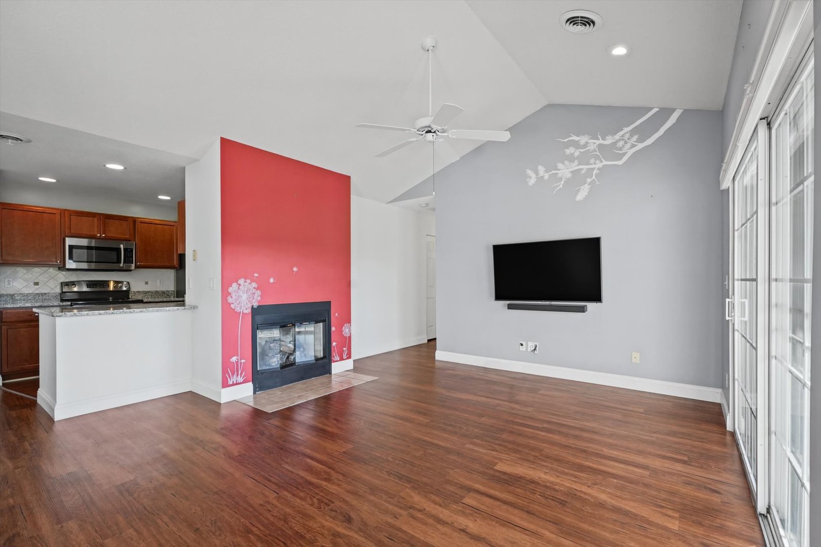 2402 Windward Boulevard 205 Property Photo 6