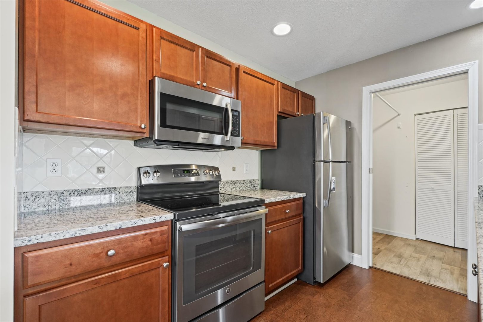 2402 Windward Boulevard 205 Property Photo 13