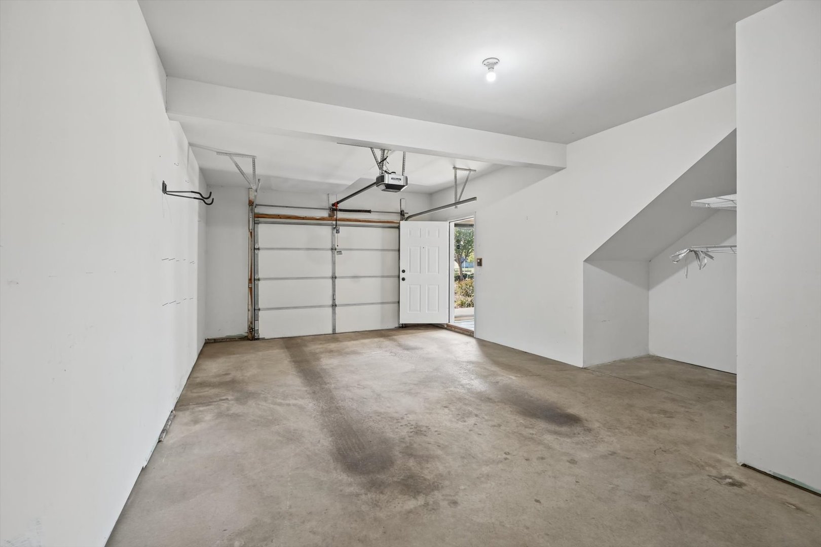 2402 Windward Boulevard 205 Property Photo 28