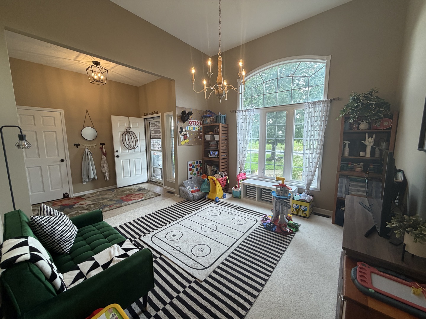 383 Red Fox Drive Property Photo 4