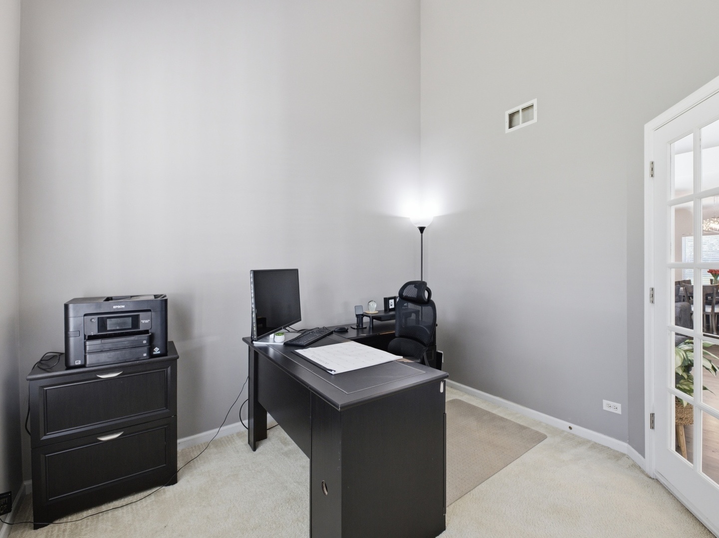 131 Glenbrook Circle Property Photo 6