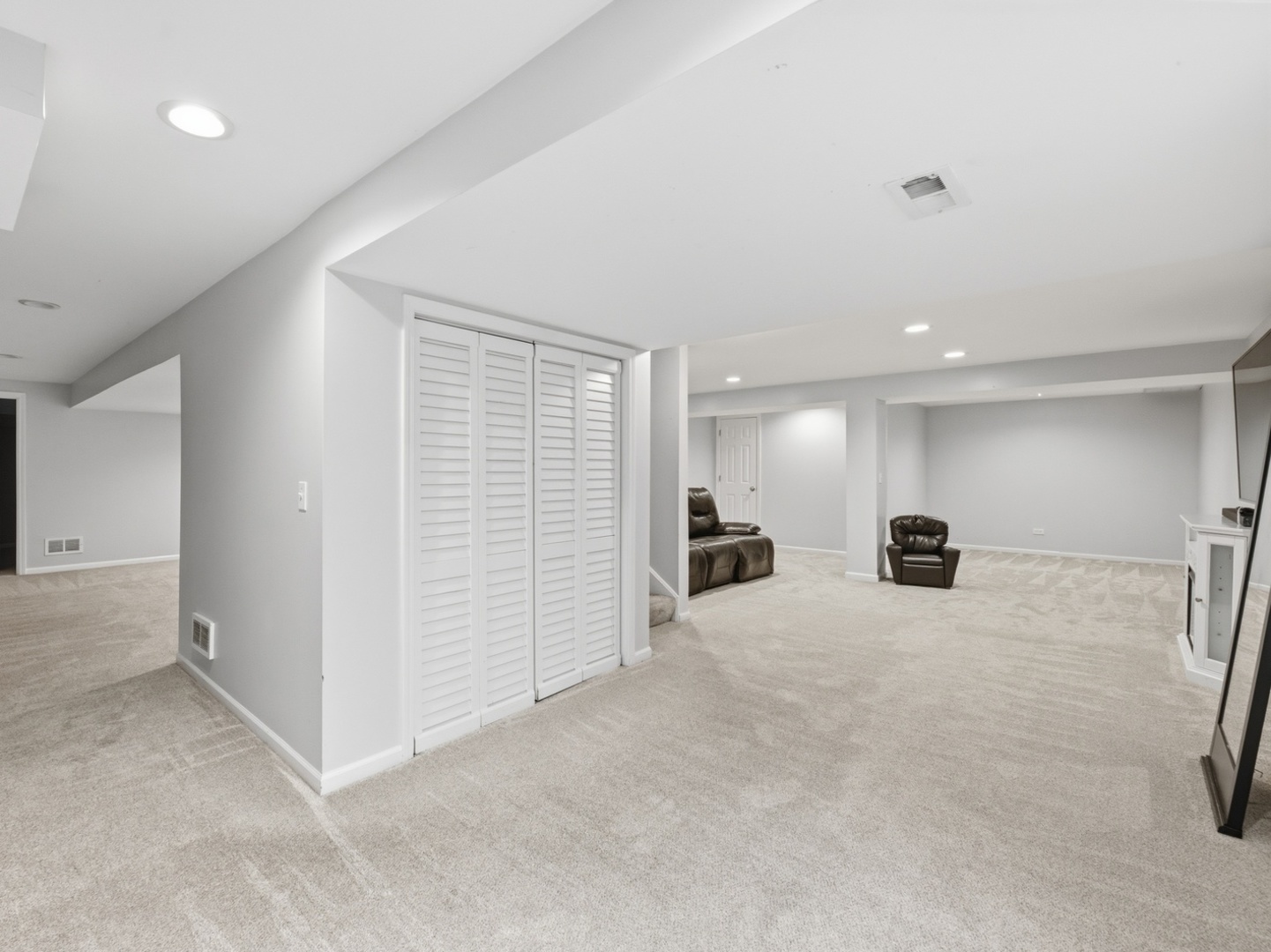 131 Glenbrook Circle Property Photo 39
