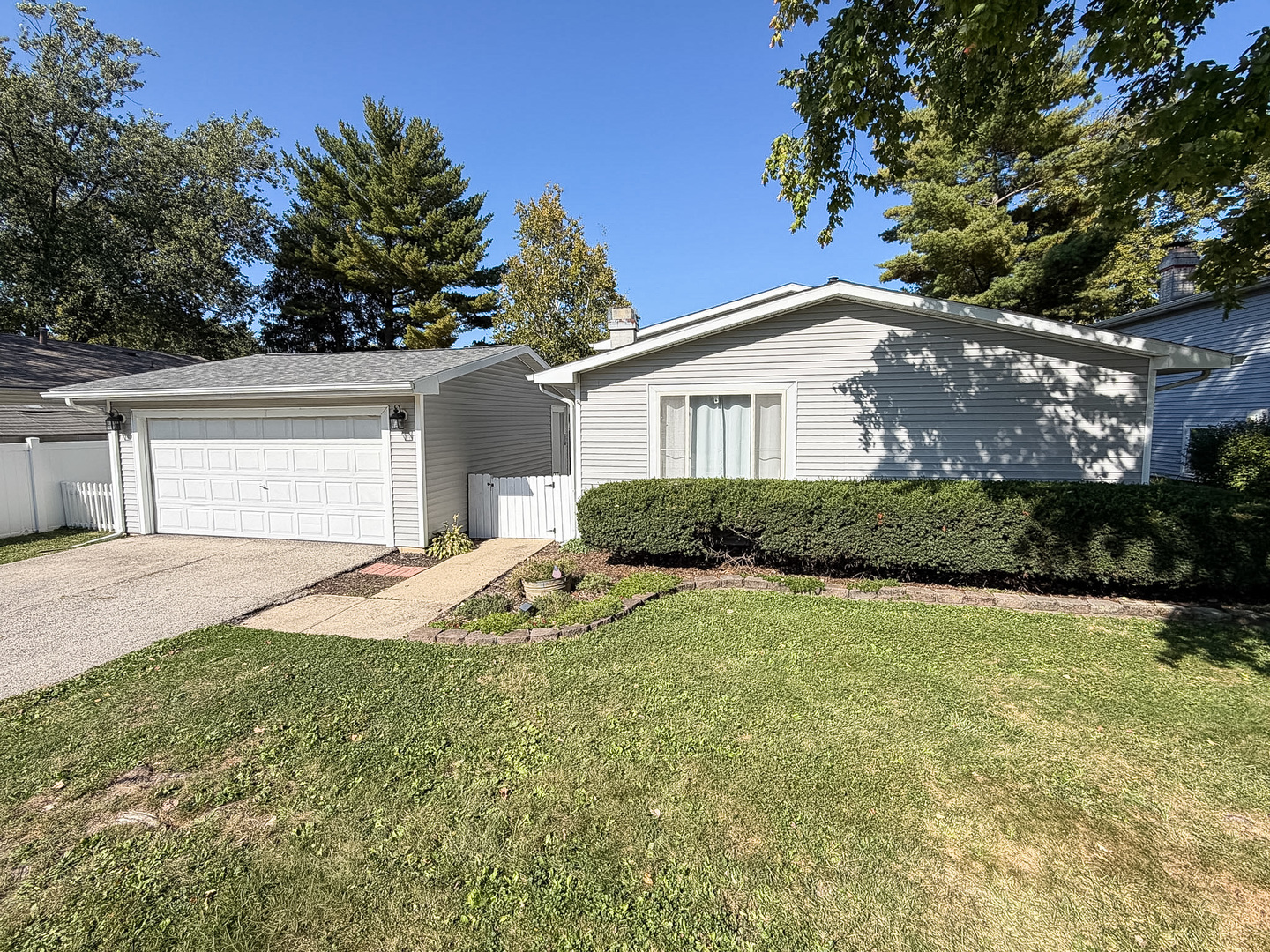 2318 Aspen Drive Property Photo 2