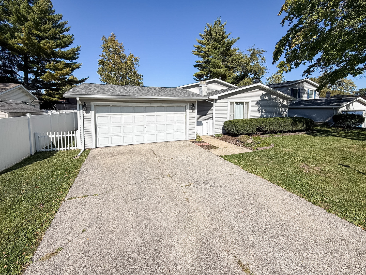2318 Aspen Drive Property Photo 3