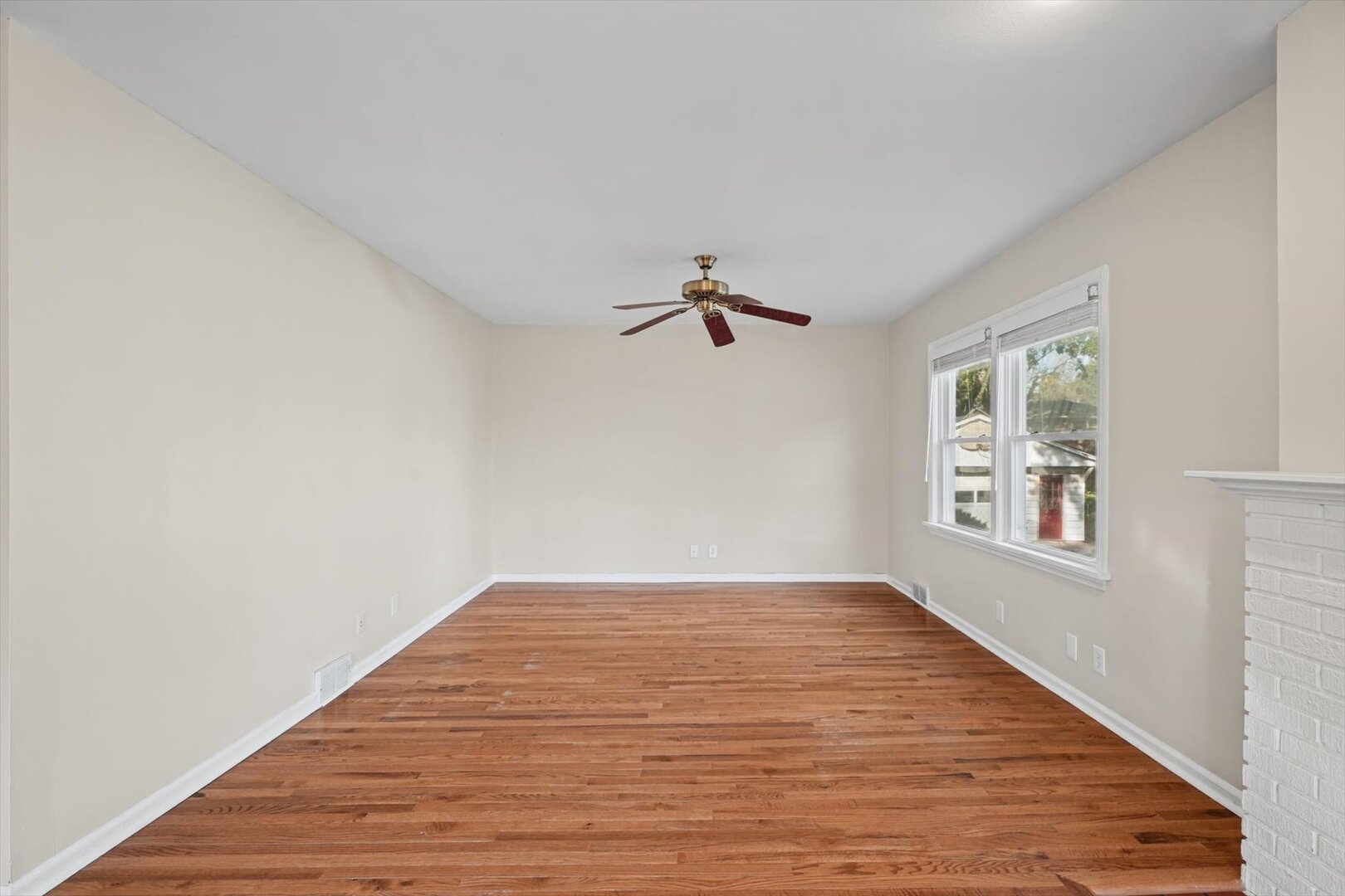 311 S Linden Avenue Property Photo 16