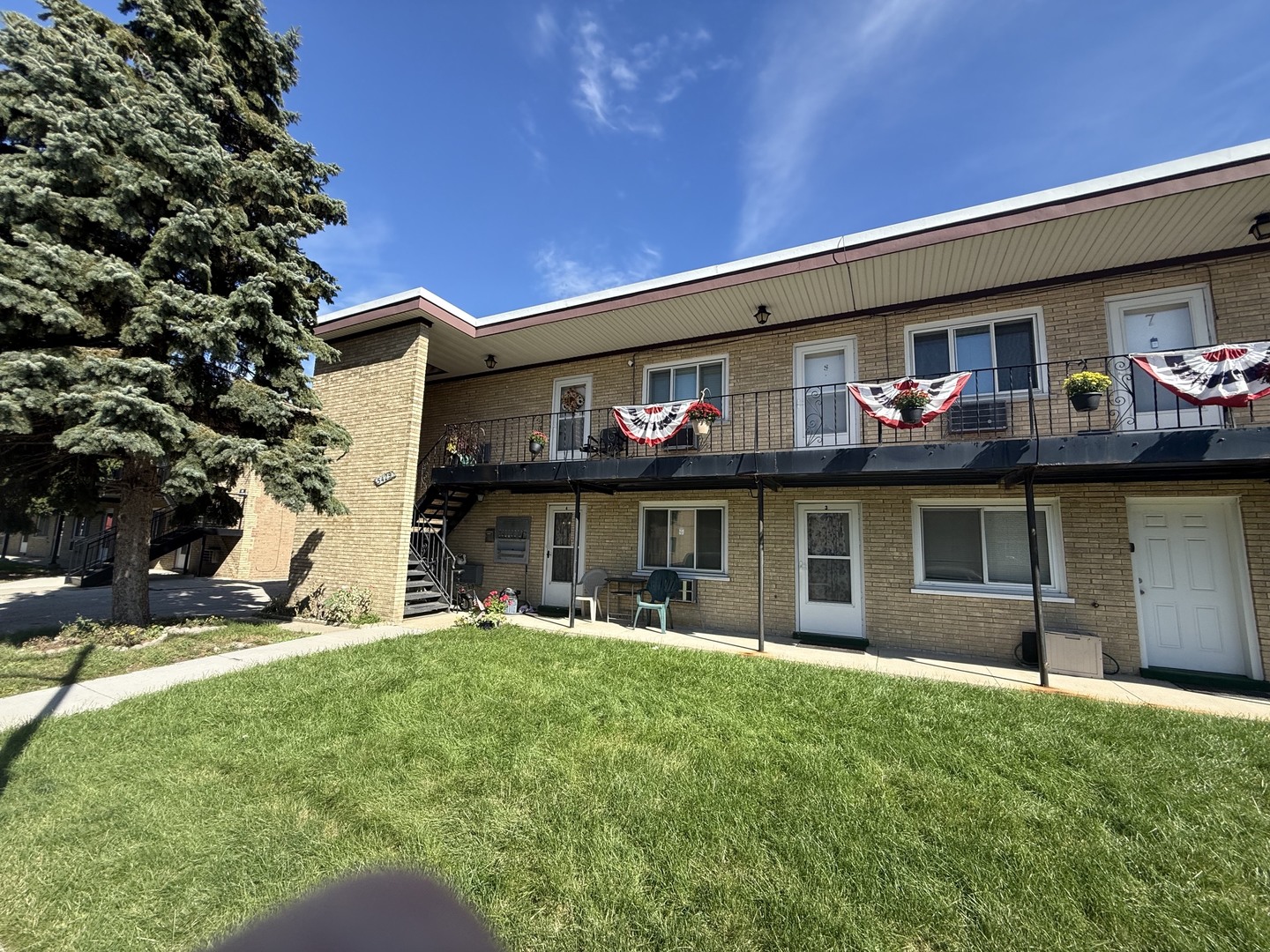 5429 S Massasoit Avenue 4 Property Photo 1