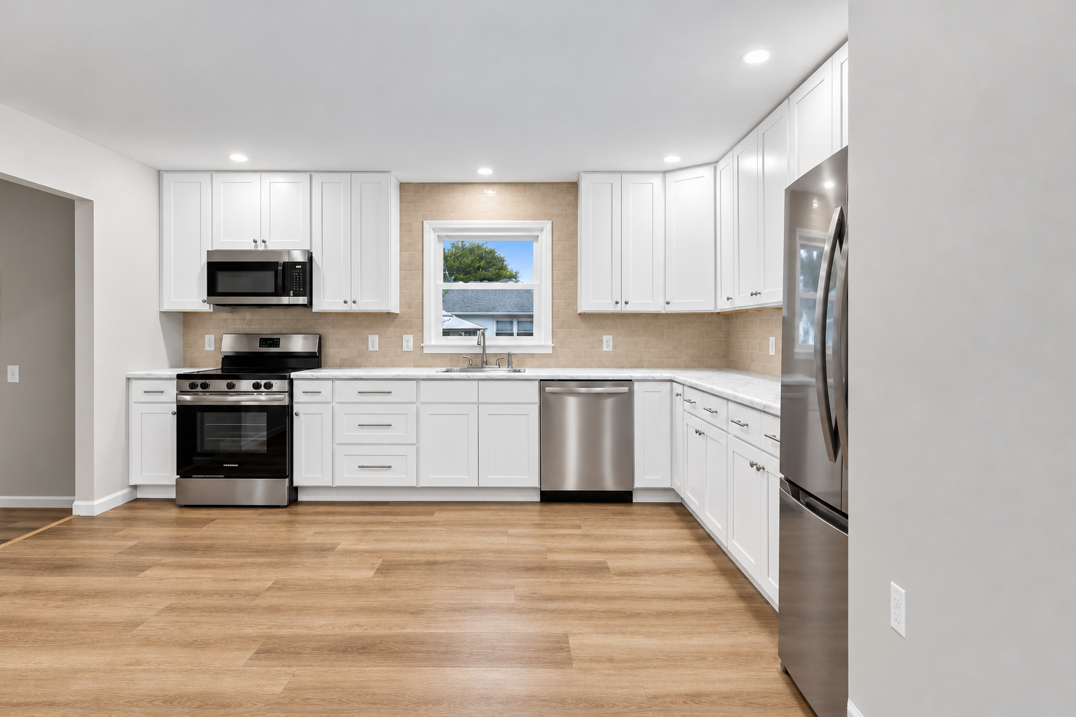 1812 Stratford Drive Property Photo 12