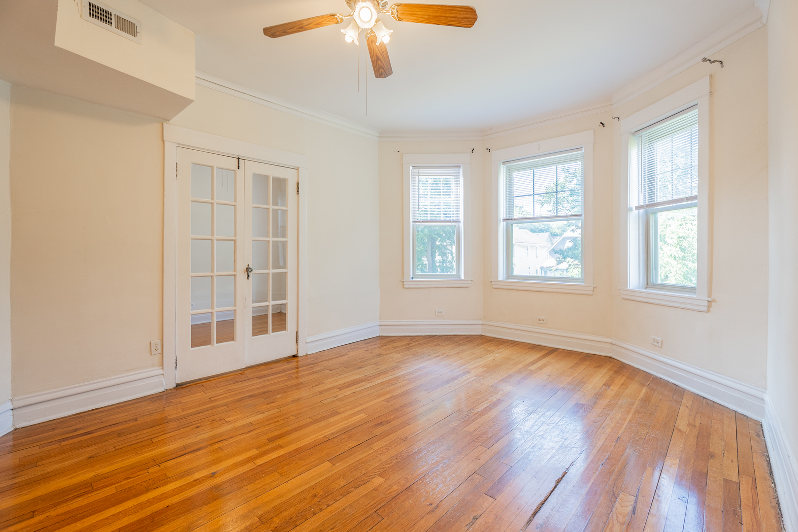 1841 W Touhy Avenue 2 Property Photo 3