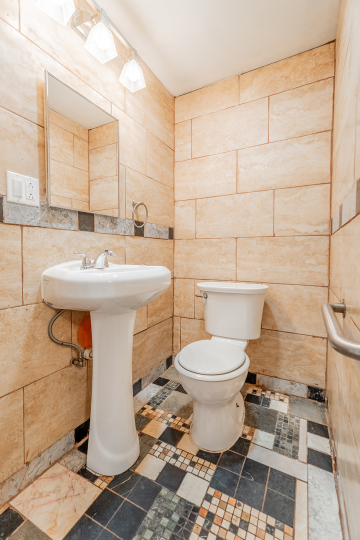 1841 W Touhy Avenue 2 Property Photo 14