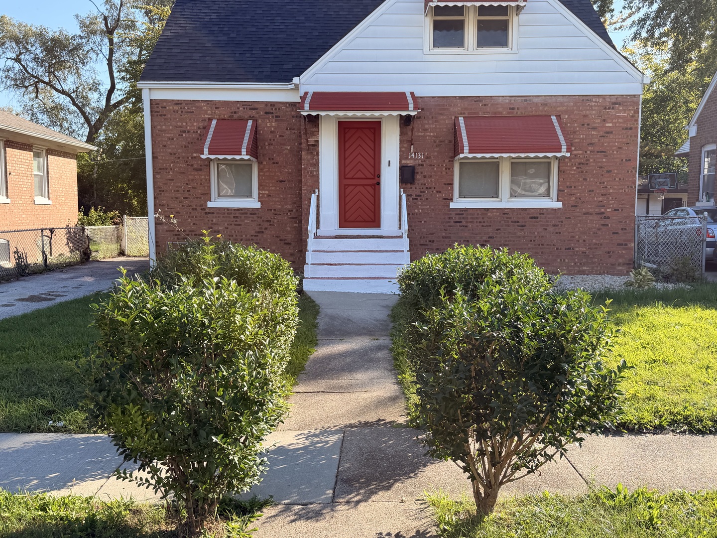 14131 Manor Avenue Property Photo 3