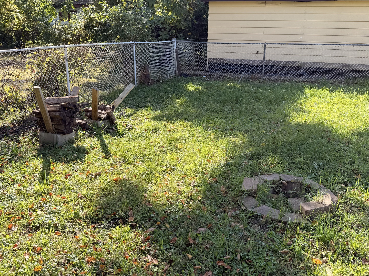 14131 Manor Avenue Property Photo 5