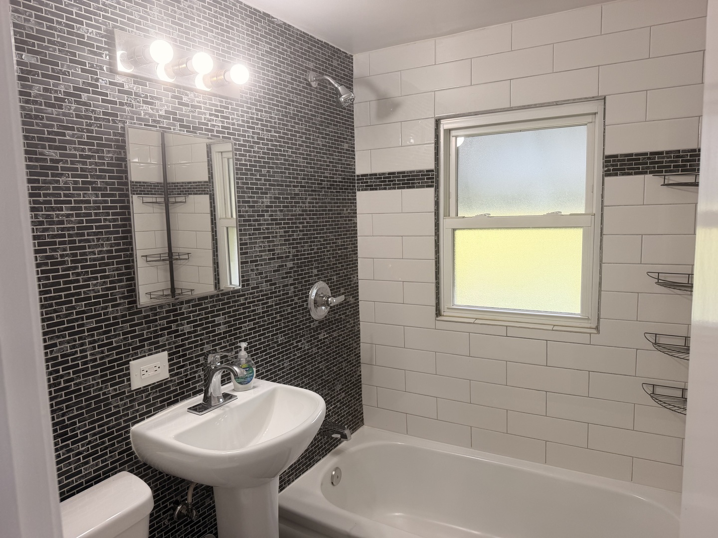 14131 Manor Avenue Property Photo 14