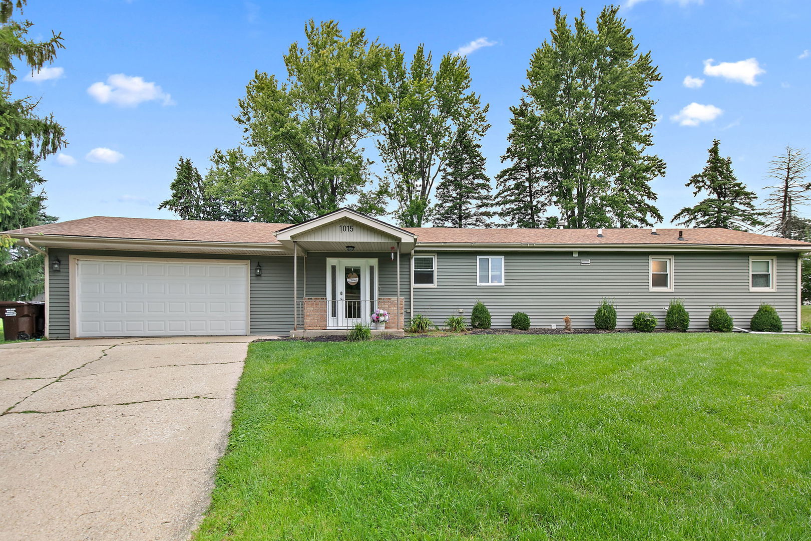 1015 Arctic Circle Property Photo 1
