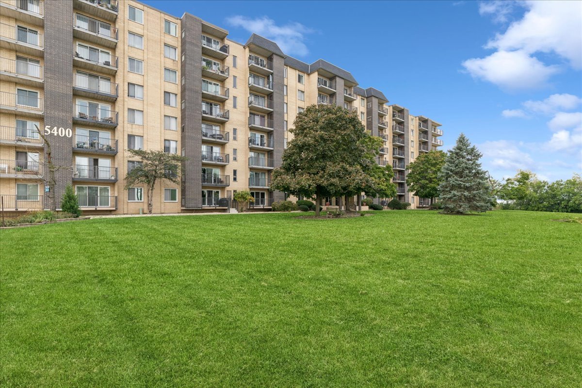 5400 Walnut Avenue 206 Property Photo 1
