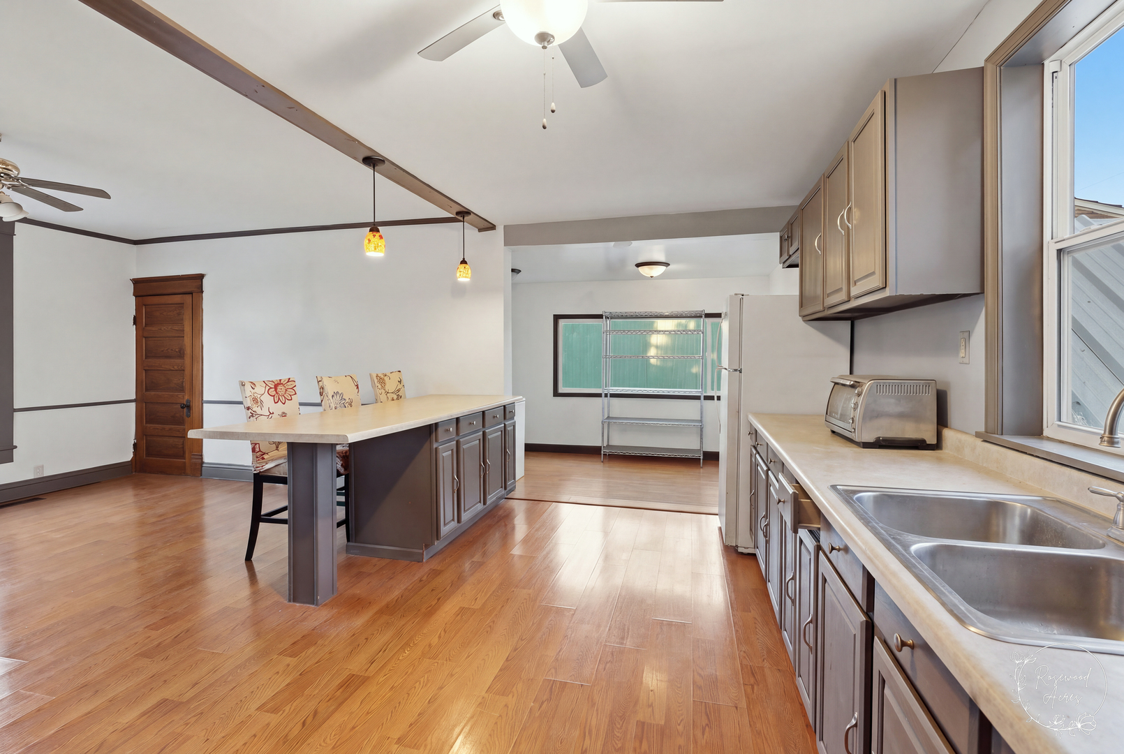19 N Green Street Property Photo 7