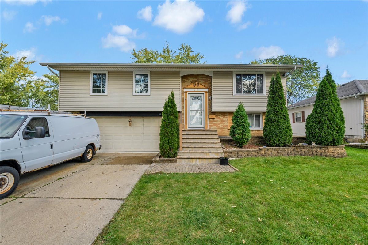 916 Stowell Avenue Property Photo 1