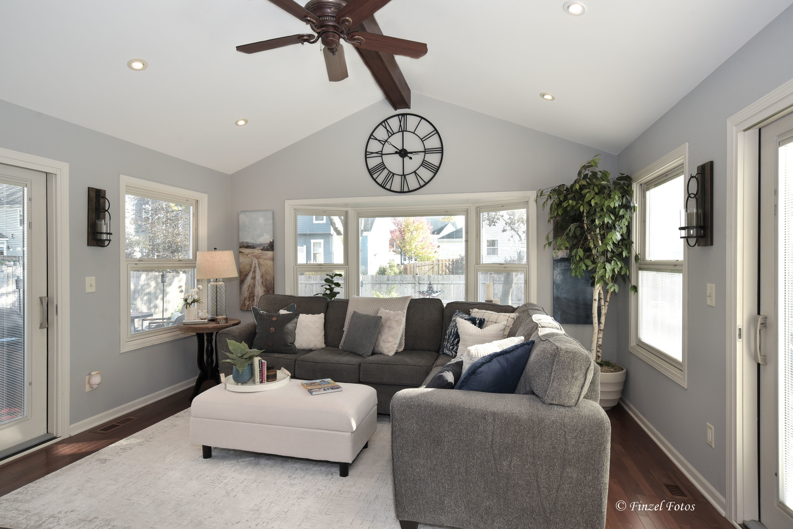 873 Dartmoor Drive Property Photo 8