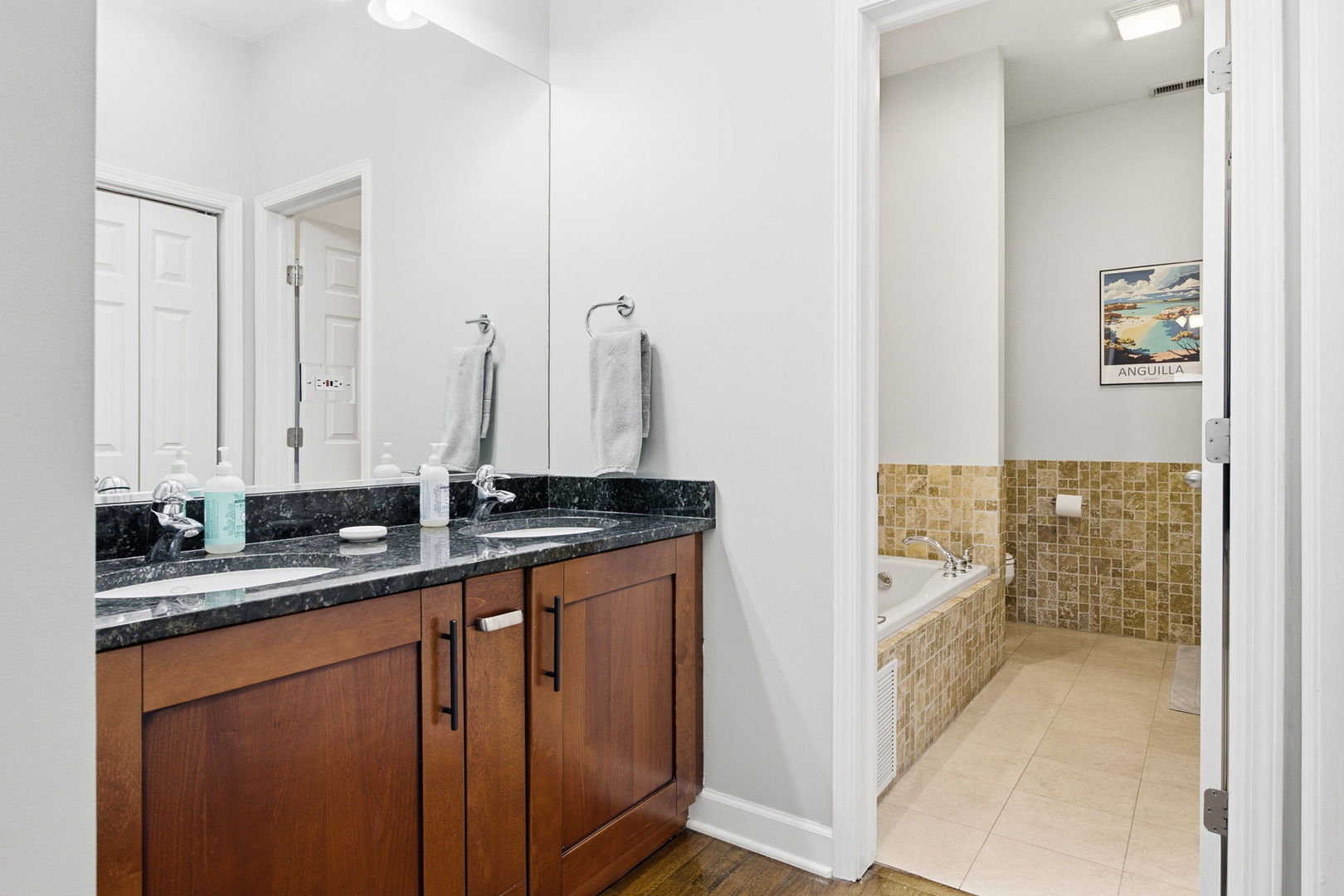 523 N Racine Avenue 4 Property Photo 15