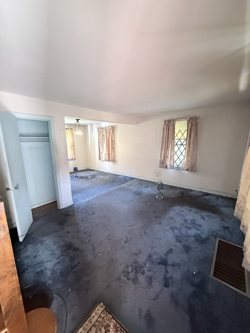 8503 S Saint Lawrence Avenue Property Photo 2
